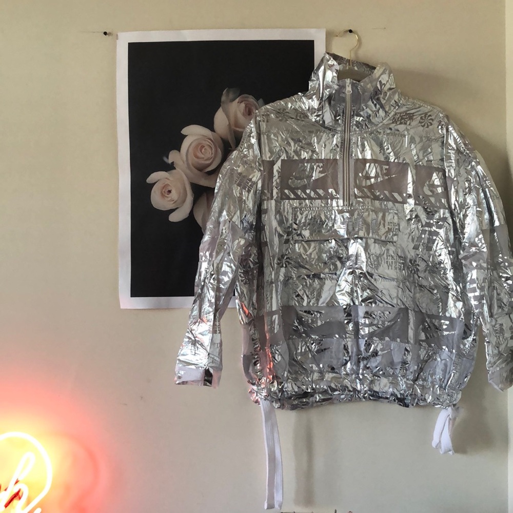 NIKE foil windbreaker⚡️